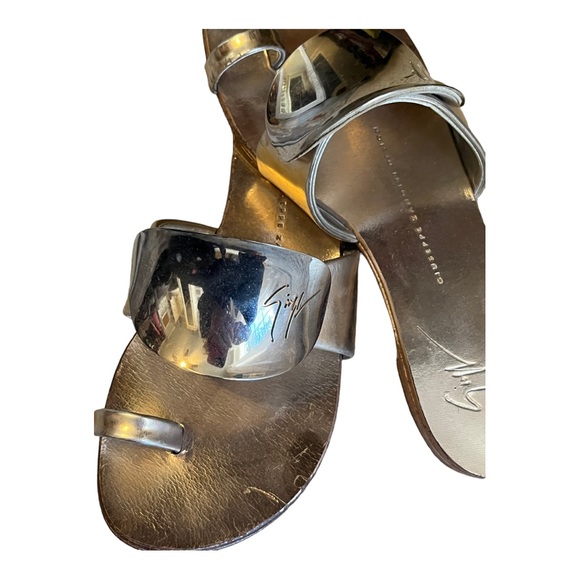 Stunning Giuseppe Zanotti Nude Sandals Mirror Vamp Toe Ring Nappa SZ 35 - Picture 8 of 12